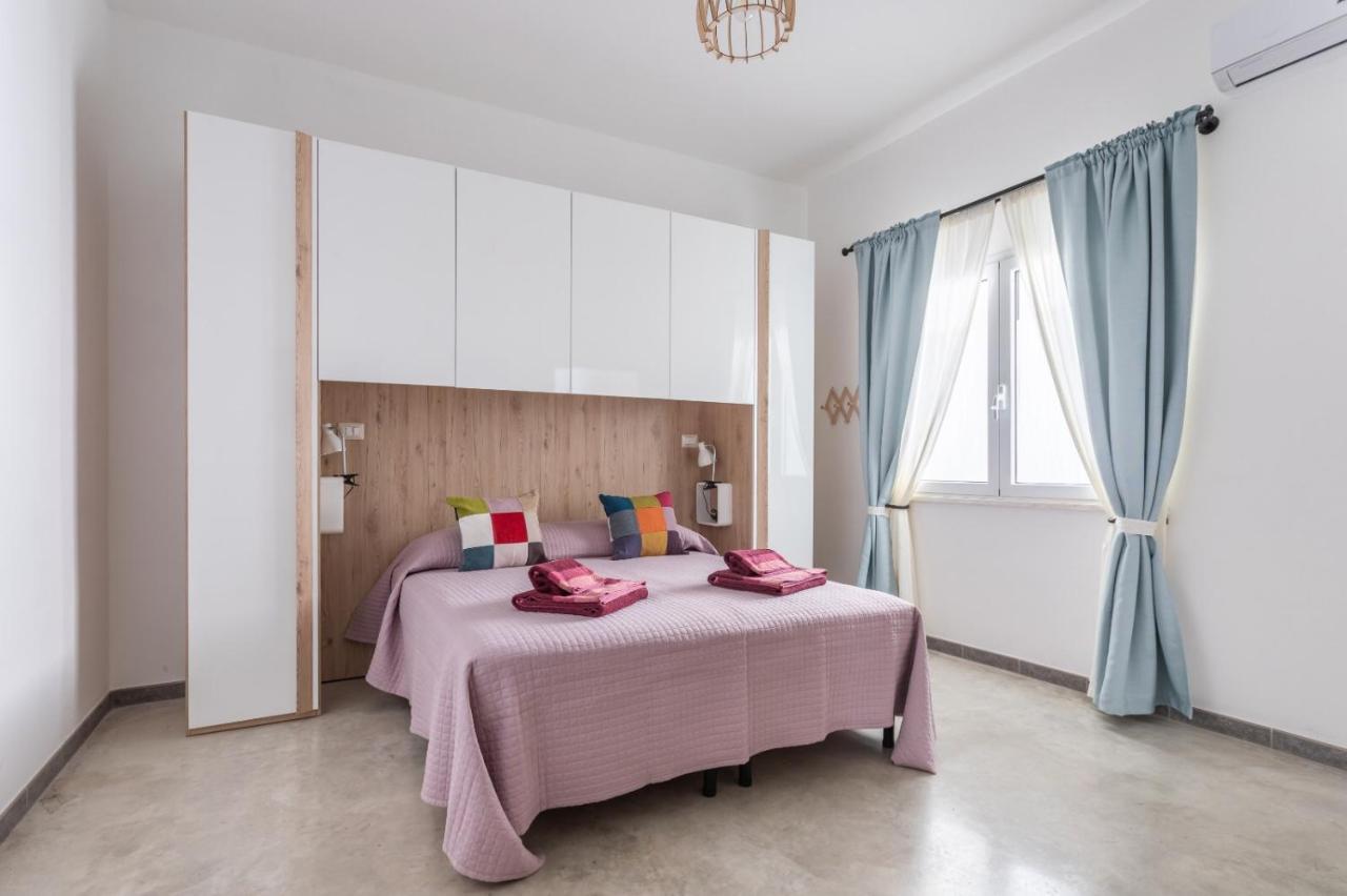 40° Parallelo Guest House Riola Sardo Bagian luar foto
