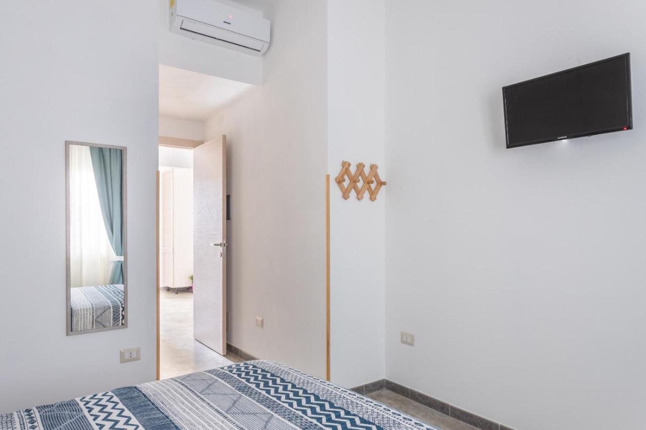 40° Parallelo Guest House Riola Sardo Bagian luar foto