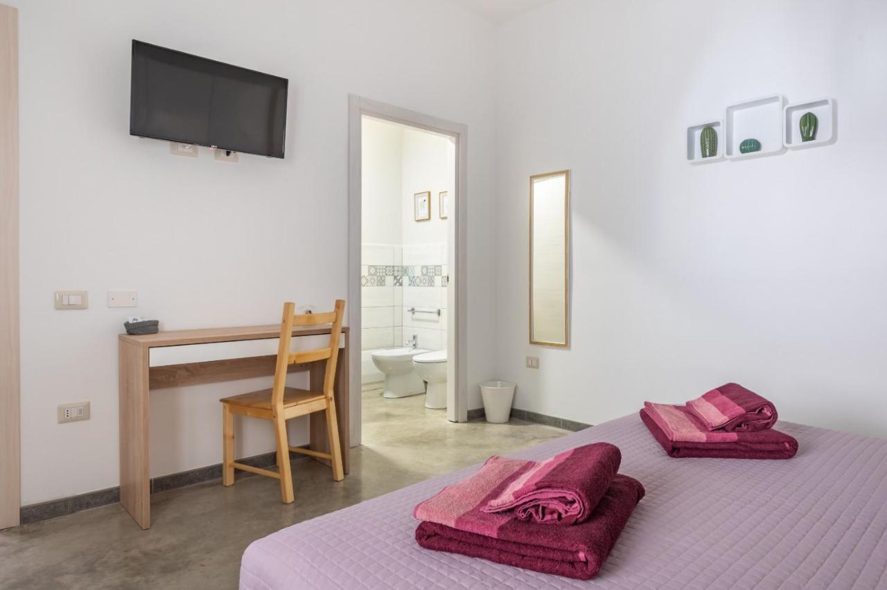 40° Parallelo Guest House Riola Sardo Bagian luar foto