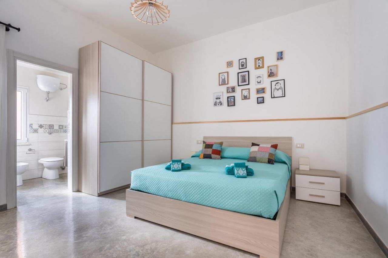 40° Parallelo Guest House Riola Sardo Bagian luar foto